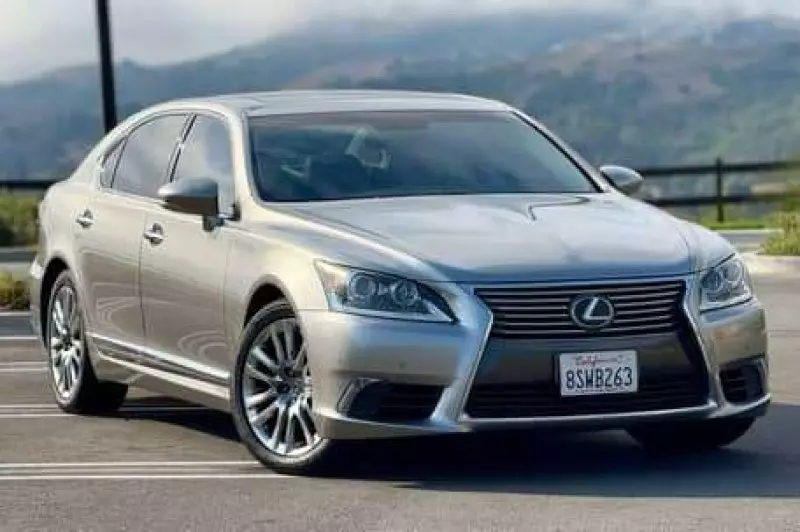 Lexus LS 400