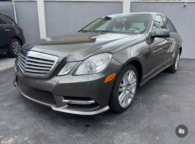 Mercedes-Benz E 350   - 2011