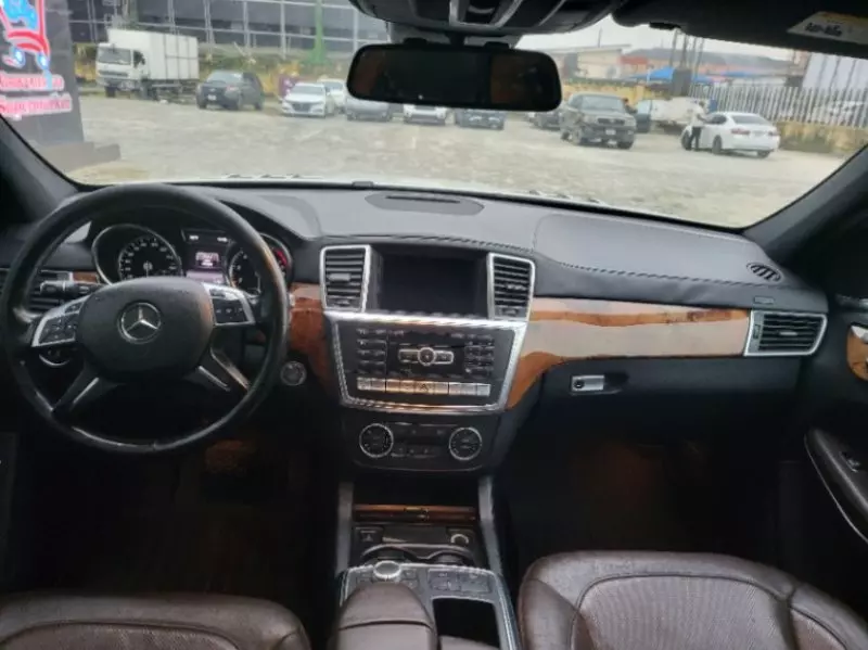 Mercedes-Benz GL 550