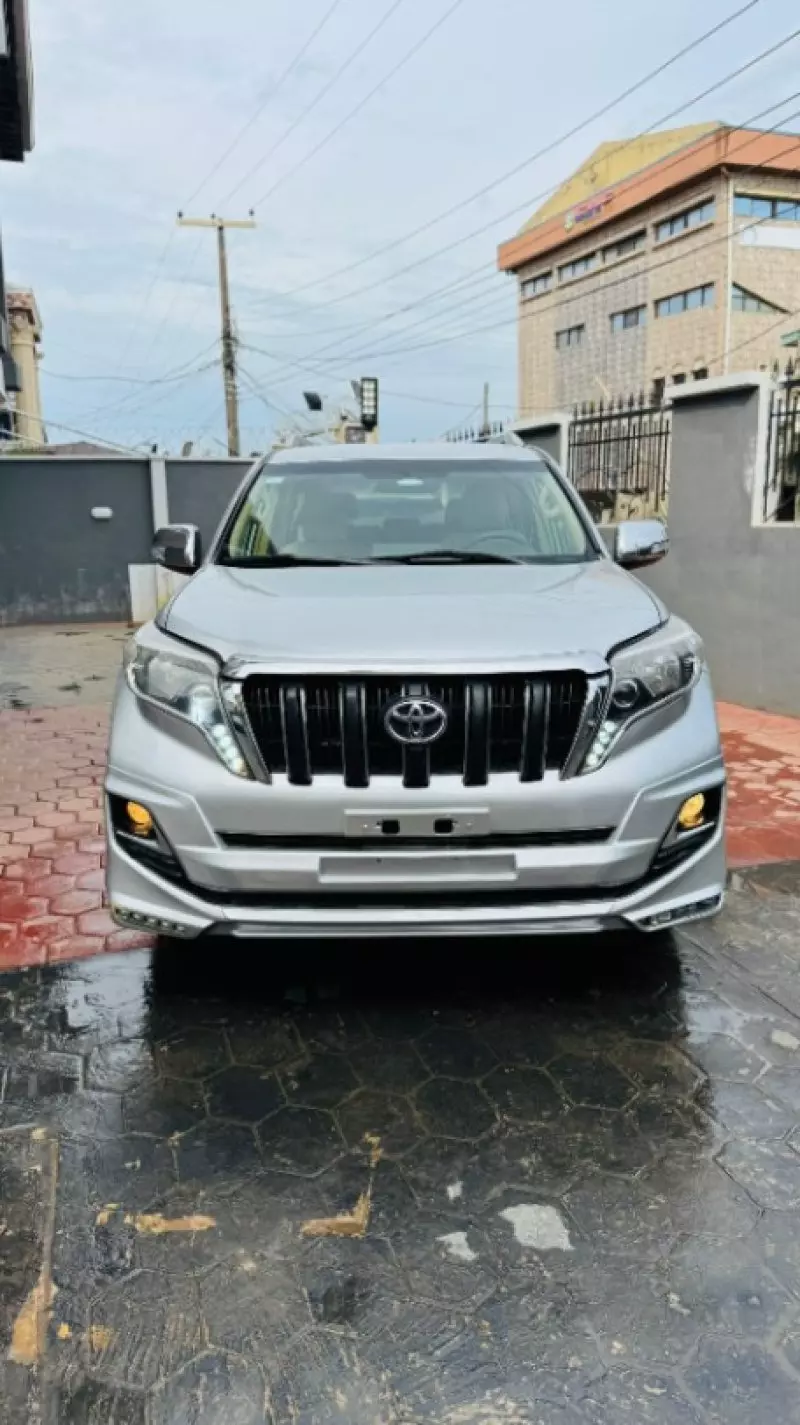 Toyota Landcruiser Prado   - 2015