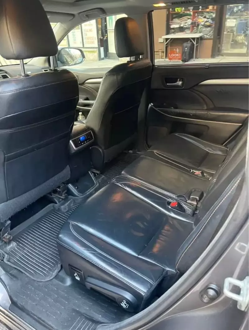 Toyota Highlander   - 2015