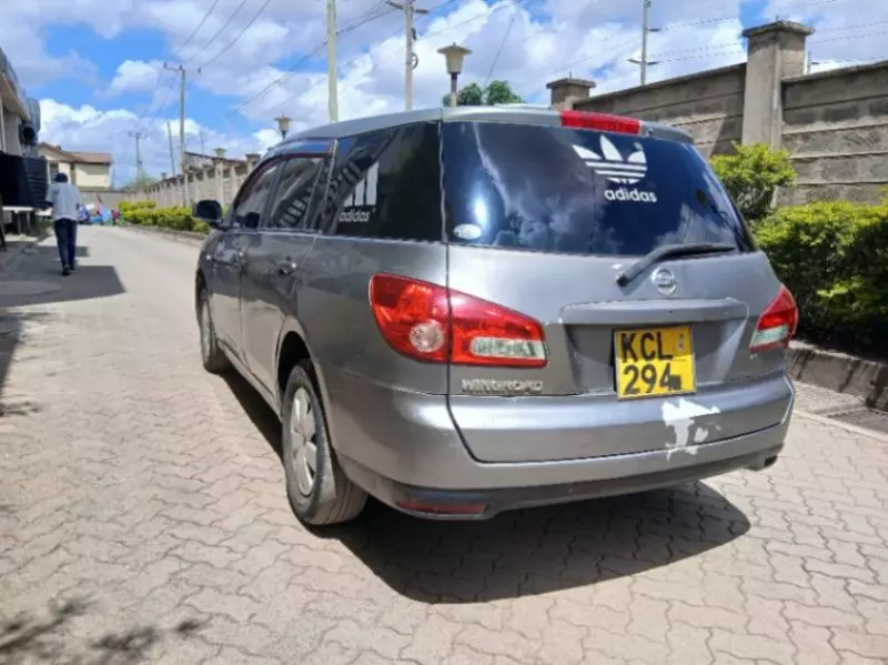 Nissan Wingroad    - 2012