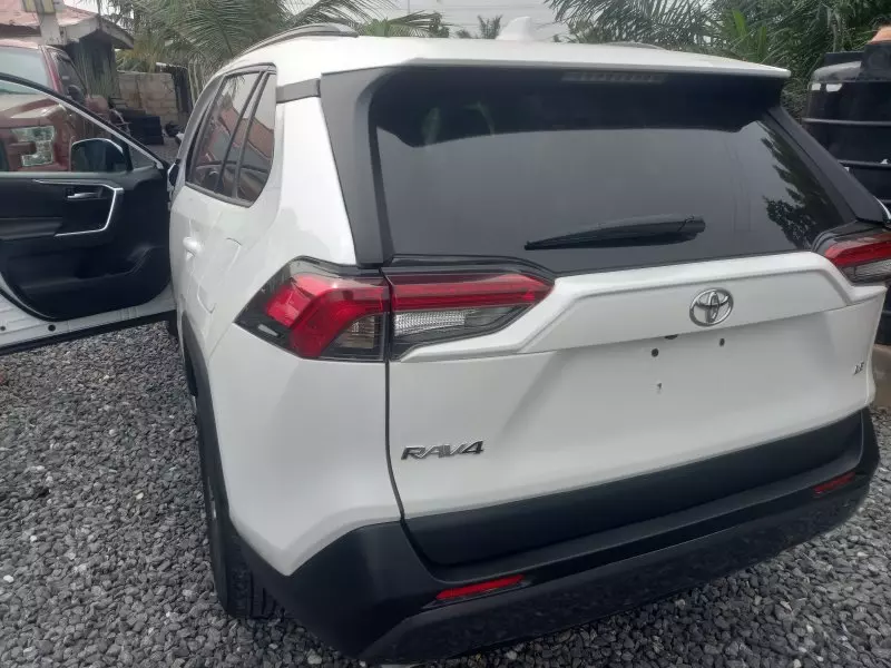 Toyota Rav4   - 2022