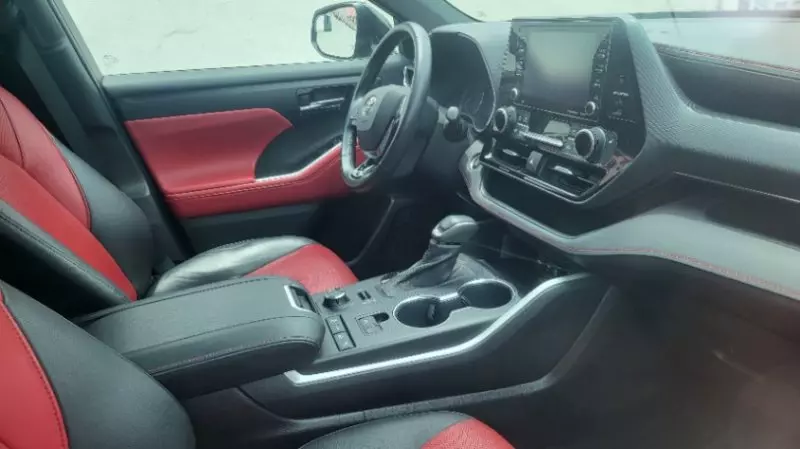 Toyota Highlander - 2021