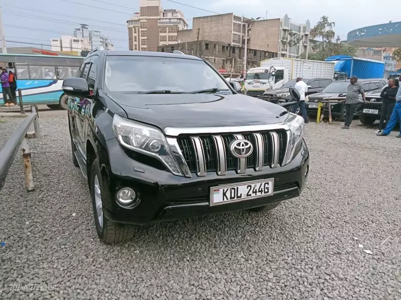 Toyota Landcruiser Prado   - 2016