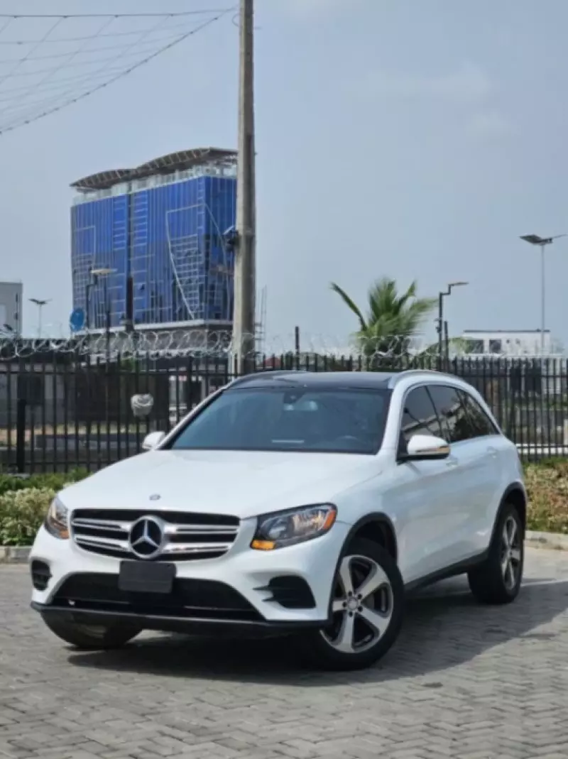 Mercedes-Benz GLC 300   - 2016