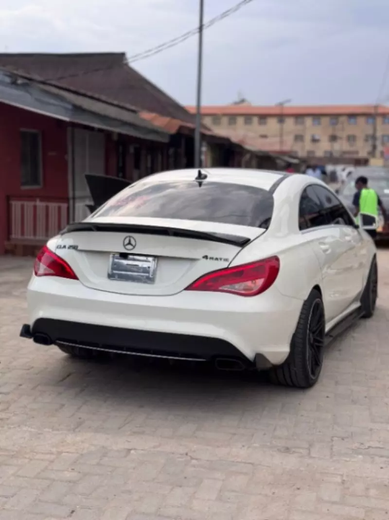 Mercedes-Benz CLA 250   - 2016