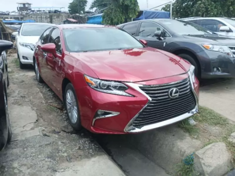 Lexus ES 350   - 2015