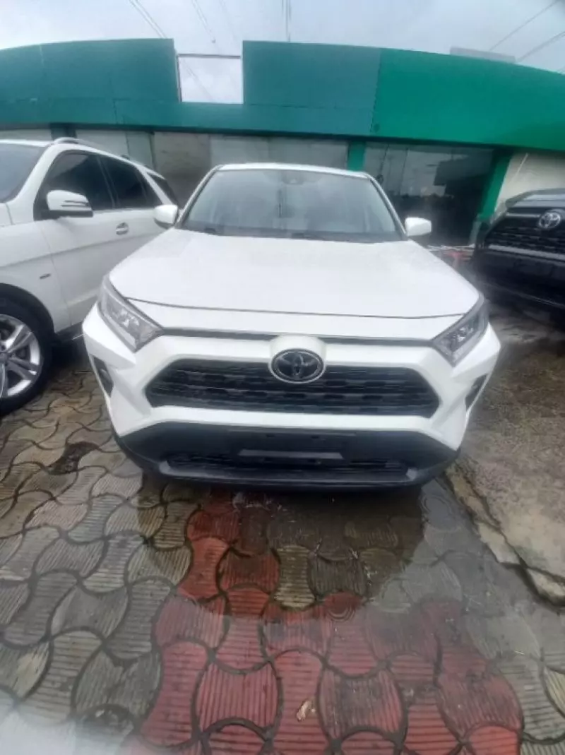 Toyota RAV4   - 2020