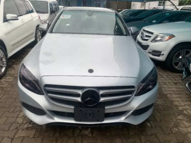 Mercedes-Benz 300   - 2015