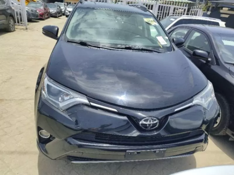 Toyota RAV4   - 2017