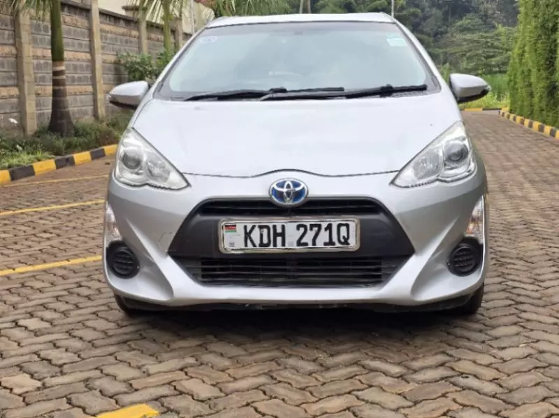 Toyota Aqua   - 2015