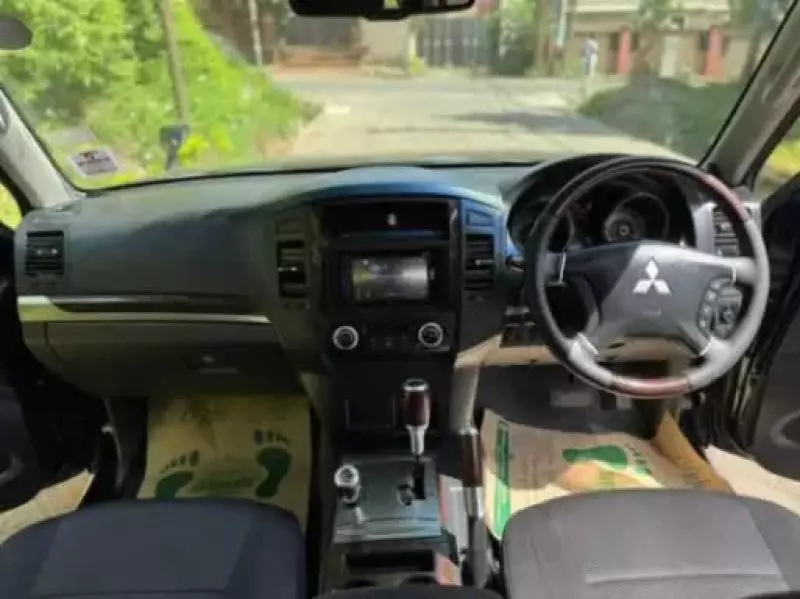 Mitsubishi Pajero Exceed