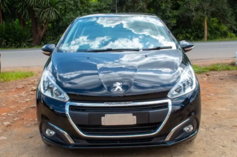 Peugeot 208   - 2018