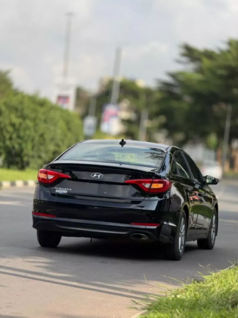 Hyundai Sonata   - 2016