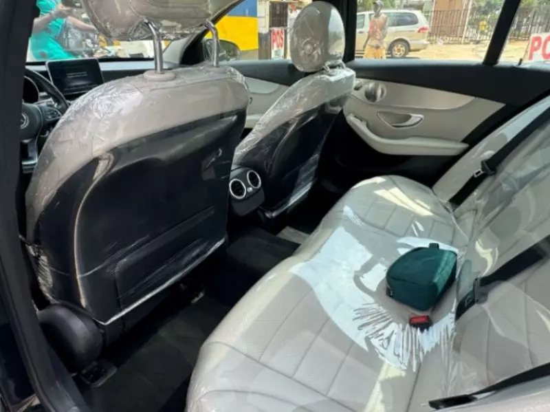 Mercedes-Benz C 300   - 2015