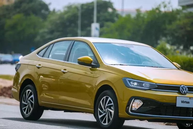 VOLKSWAGEN VIRTUS HIGHLINE   - 2025