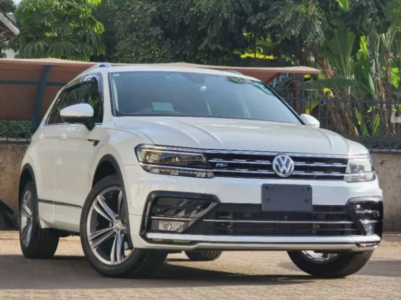 Volkswagen Tiguan   - 2019