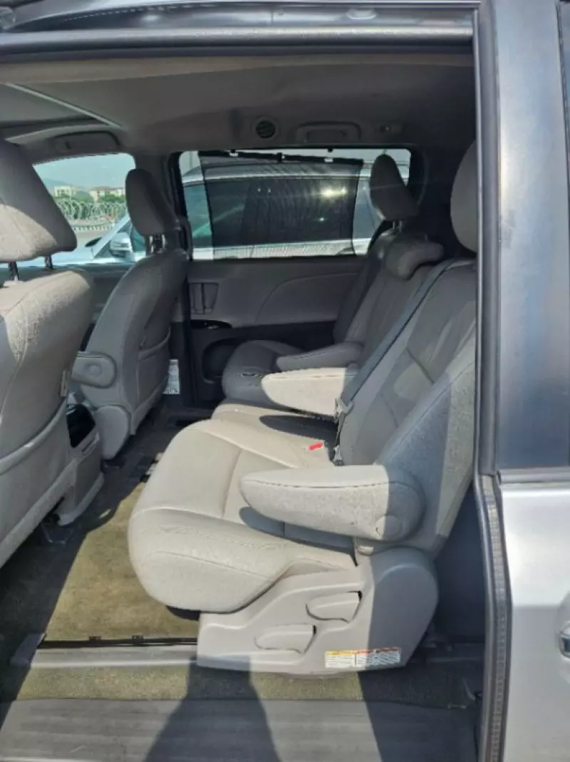 Toyota Sienna   - 2015
