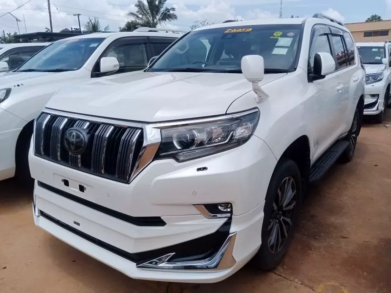Toyota Landcruiser Prado   - 2017