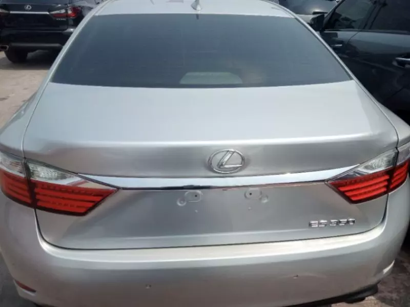 Lexus ES - 2015
