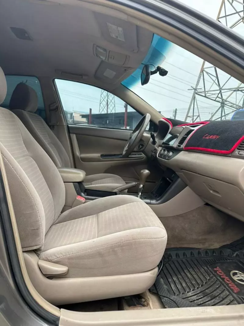 Toyota Camry   - 2006