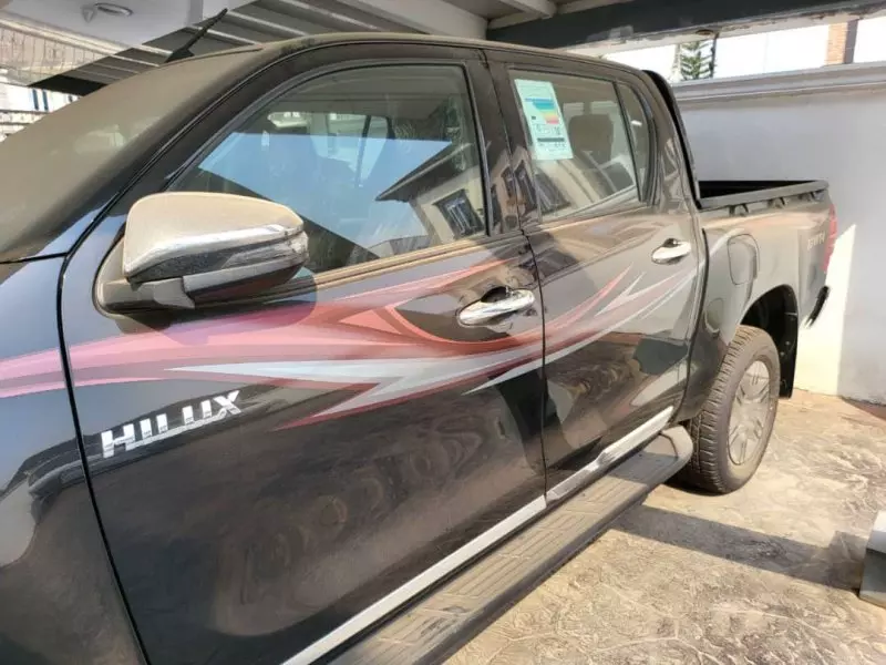 Toyota Hilux   - 2023
