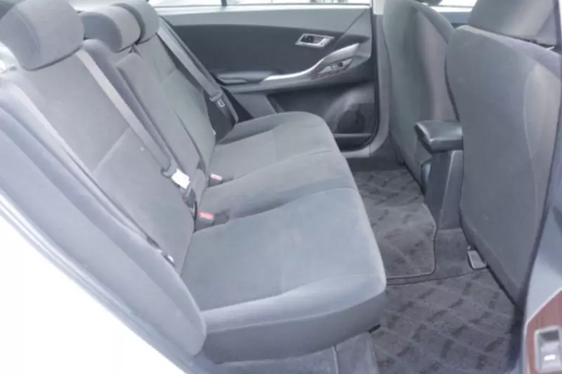 Toyota Premio    - 2018