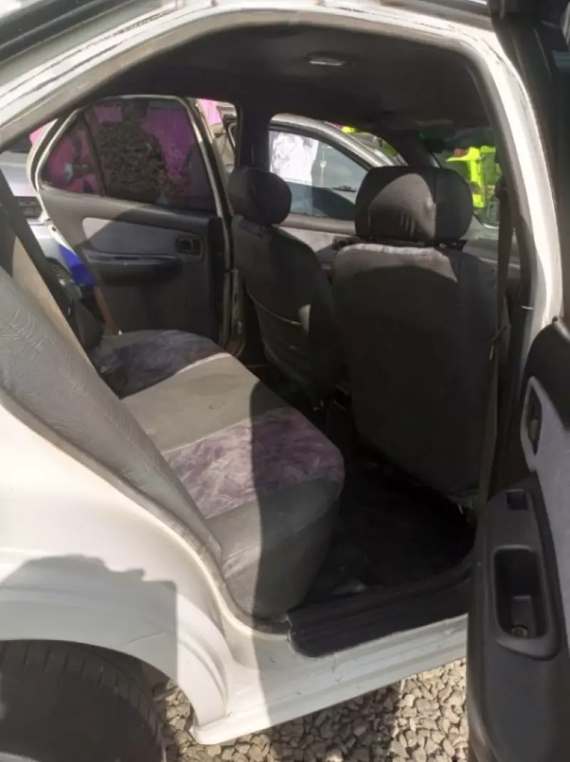 Nissan Sunny   - 2000