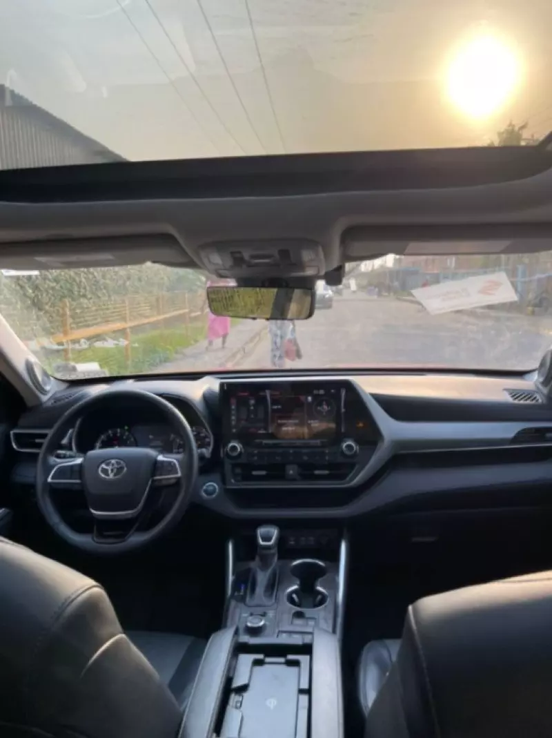 Toyota Highlander   - 2022