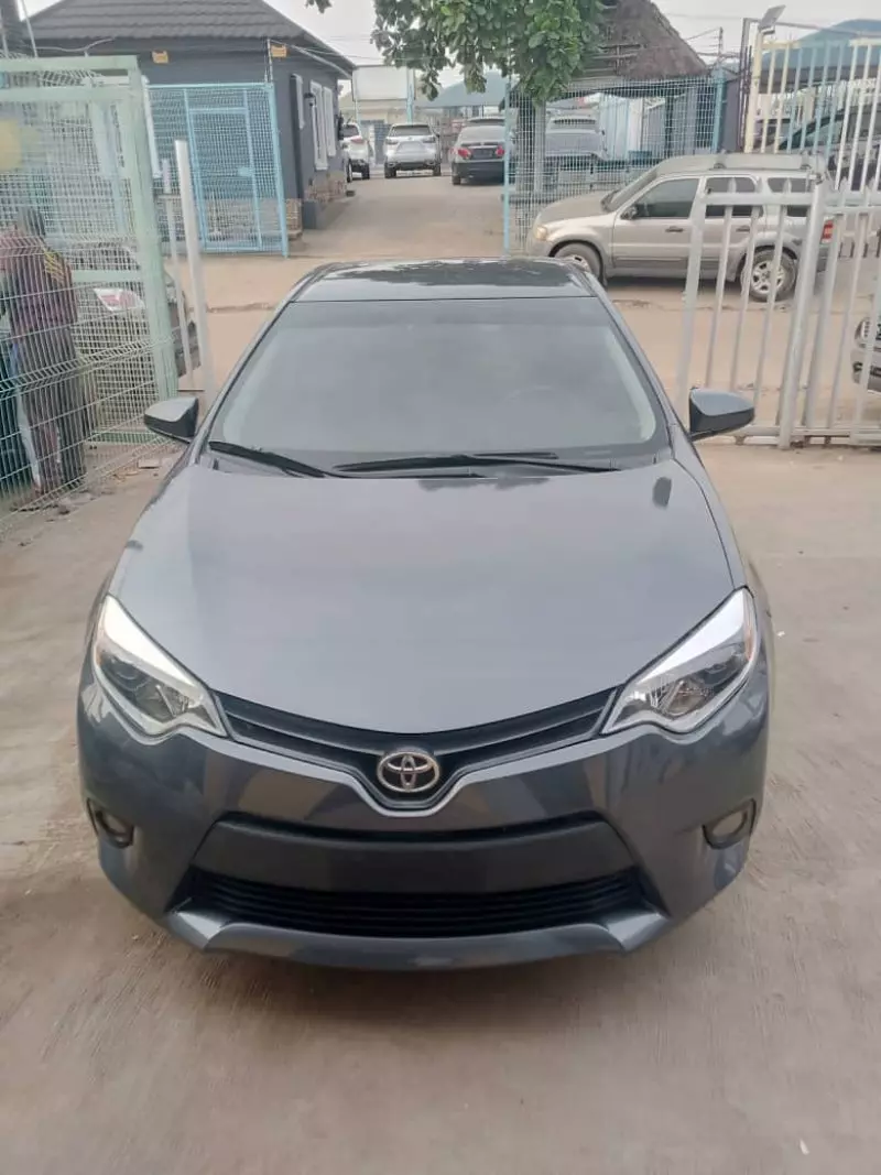 Toyota Corolla   - 2014