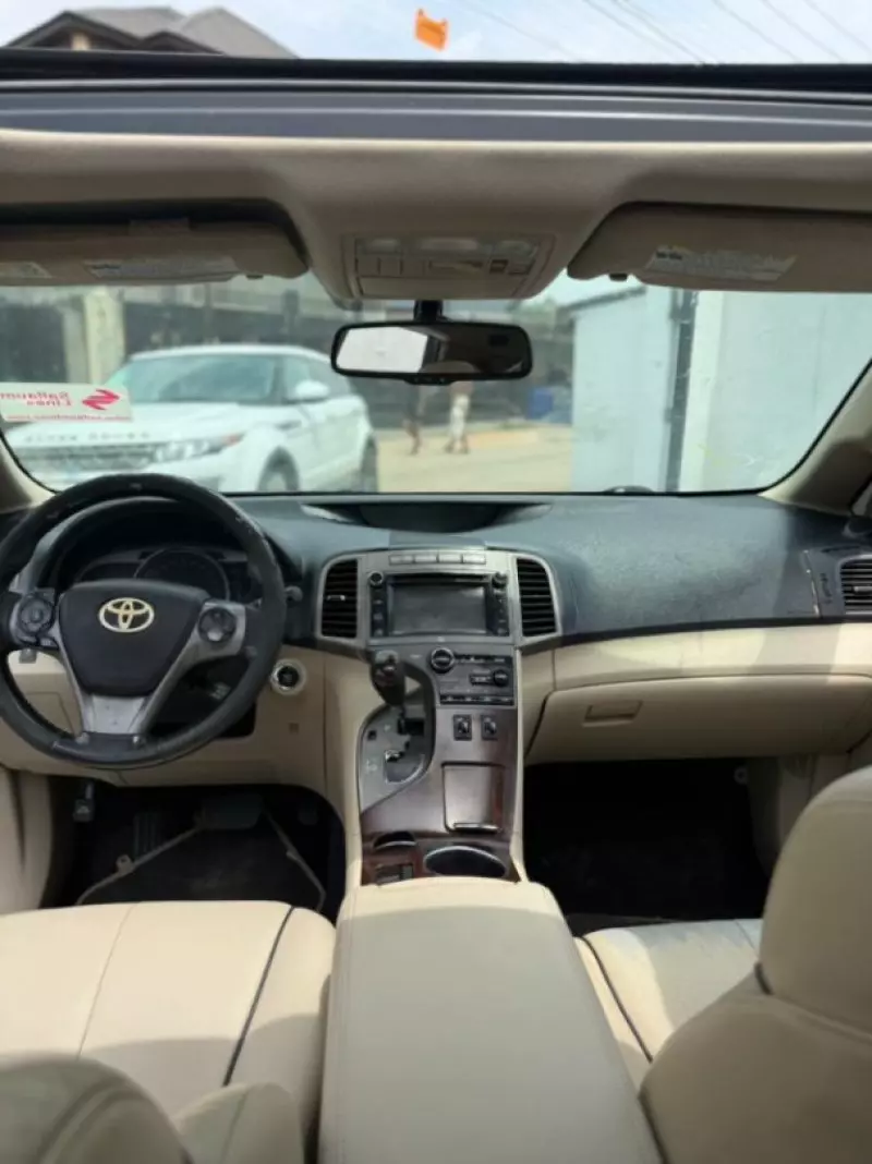 Toyota Venza   - 2014