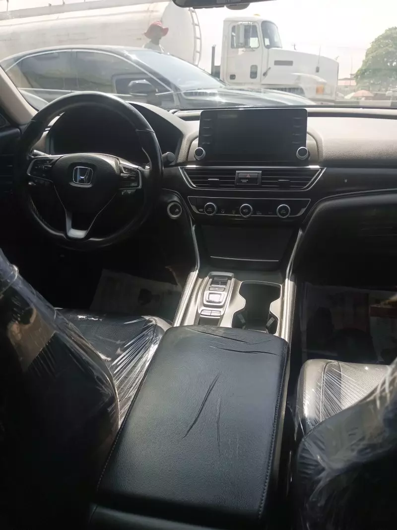Honda Accord   - 2018