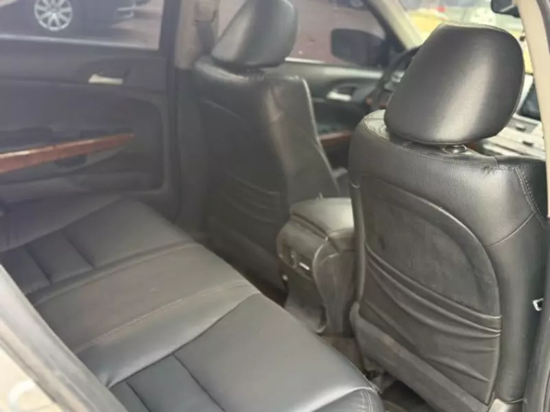 Honda Accord   - 2011