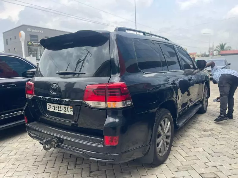 Toyota Land Cruiser   - 2018