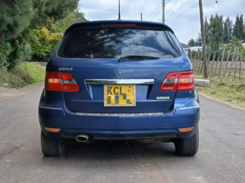 Mercedes-Benz B 180   - 2010