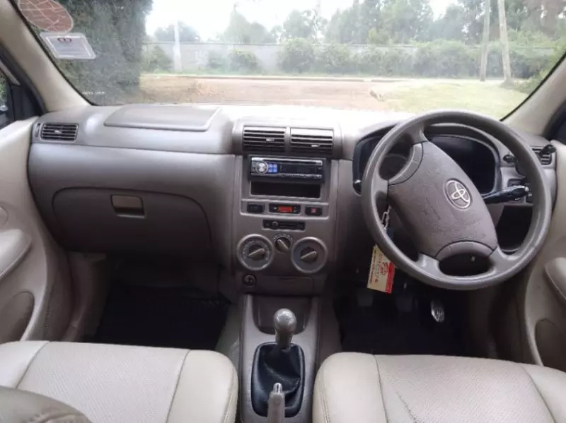 Toyota Avanza   - 2008