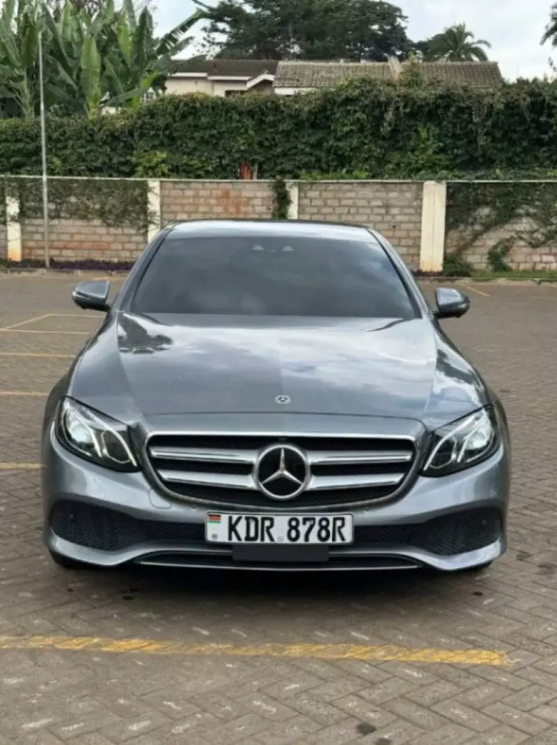 Mercedes-Benz E 200   - 2017