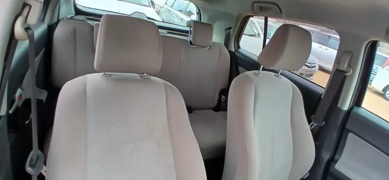 Toyota Passo Sette   - 2010