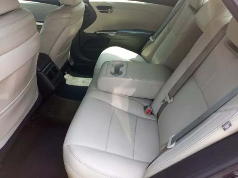Toyota Avalon   - 2013