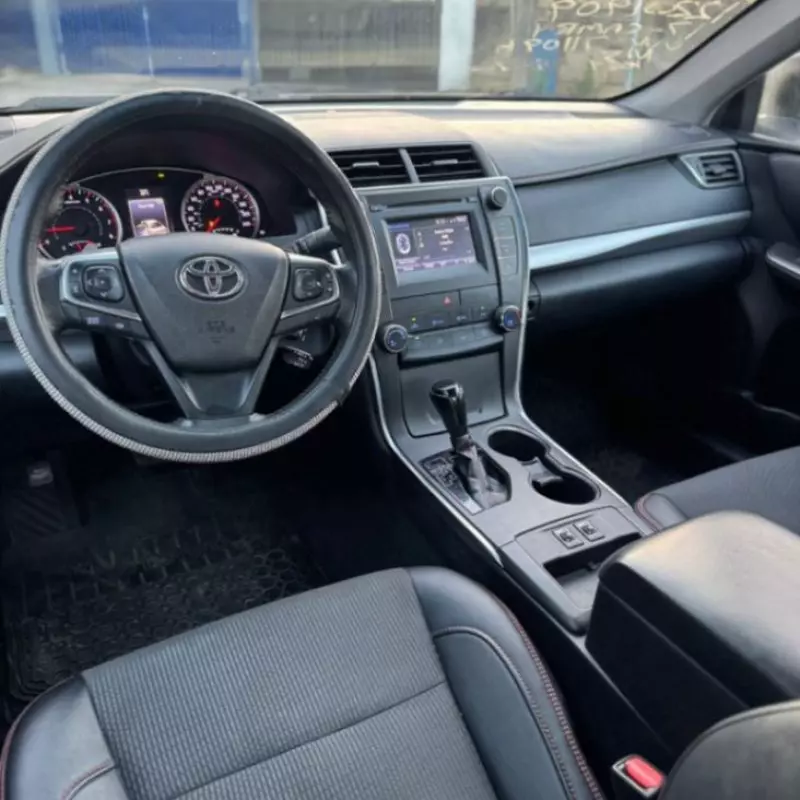 Toyota Camry   - 2016