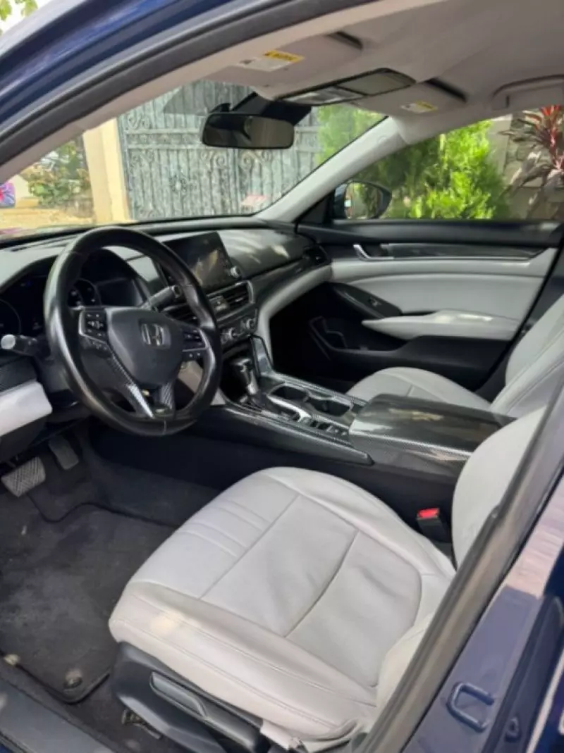 Honda Accord   - 2018