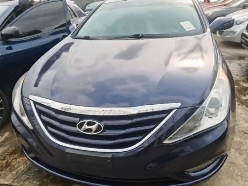Hyundai Sonata   - 2013