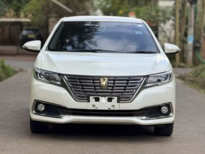 Toyota Premio    - 2018