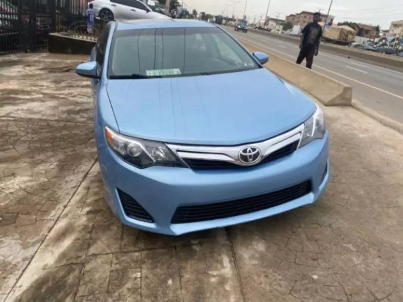 Toyota Camry - 2014