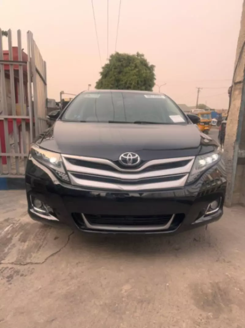 Toyota Venza   - 2014
