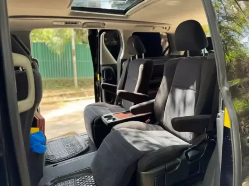 Toyota Vellfire    - 2014