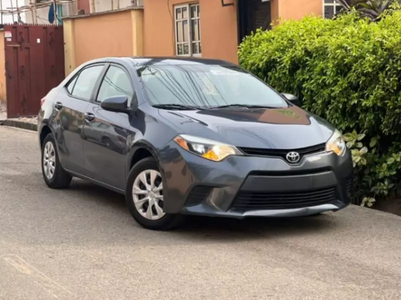 Toyota corolla   - 2015