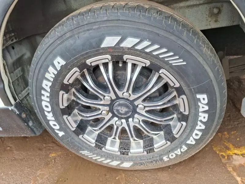 Toyota Hiace   - 2012