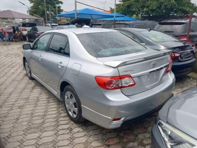 Toyota Corolla   - 2013